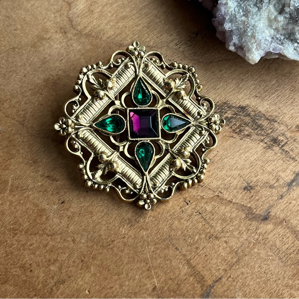 Mid-Century Style faux Amethyst & Faux Emerald Brooch goldtone